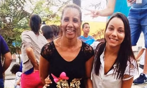 Me vo 53 tuoi dong y mang thai ho, sinh con cho con re