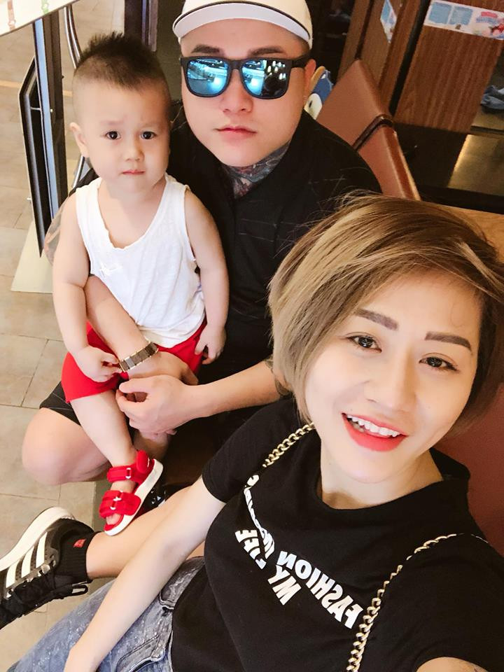 Vũ Duy Khánh bên con trai và vợ cũ - DJ Tiên Moon. Ảnh: NVCC.