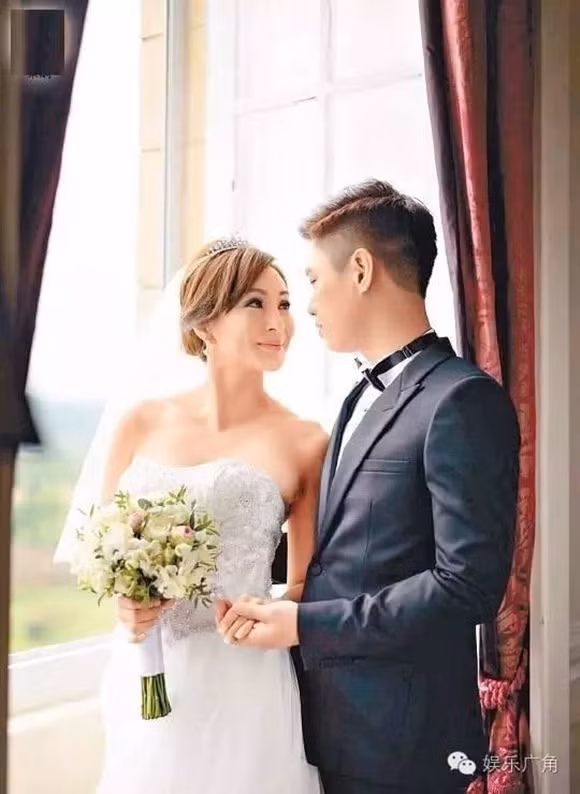 Loạt ảnh lãng mạn của La Lâm bên trai trẻ kém cô 20 tuổi.