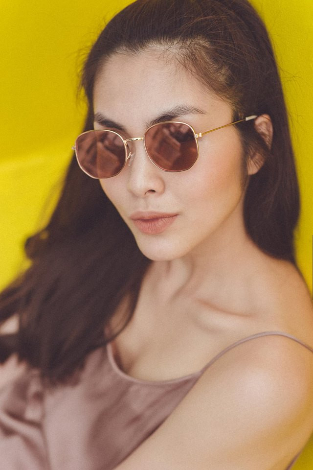 Tang Thanh Ha mac ao sexy khoe ve nong bong khien fan ngan ngo