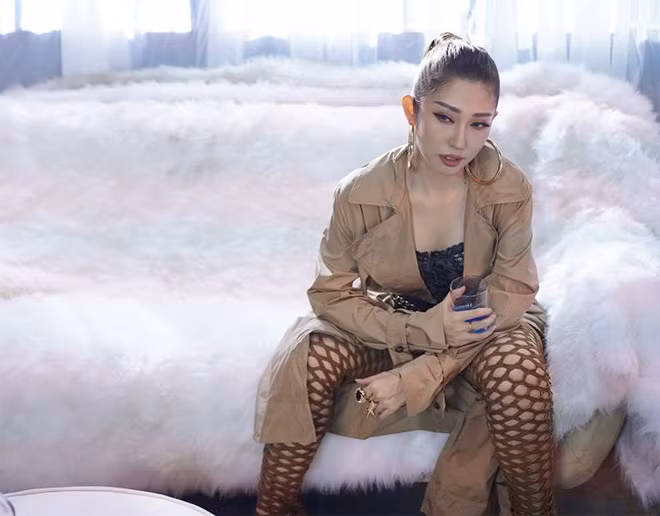 Bạn trai, gia đình cũng đã ủng hộ, động viên Khổng Tú Quỳnh rất nhiều khi cô quyết định lột xác trong lần trở lại.