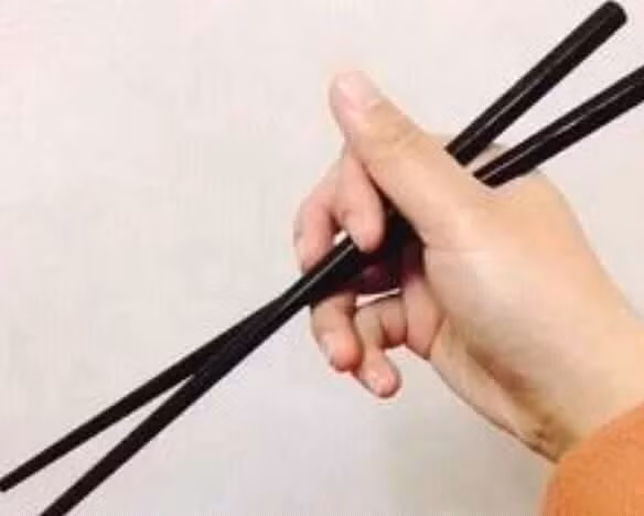 Cach cam dua cung co the bat mi ve cuoc song sau hon nhan-Hinh-4