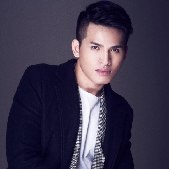 Hình ảnh của Quốc Thiên khi chưa dính tin đồn "dao kéo".