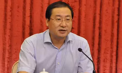 Lãnh Tân Sinh khi còn đương chức.