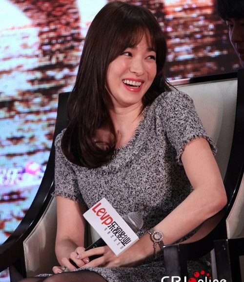 Vi sao Song Hye Kyo ngoai hinh tho van la de nhat my nhan Kbiz-Hinh-3