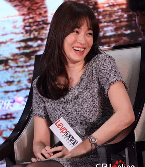 Vi sao Song Hye Kyo ngoai hinh tho van la de nhat my nhan Kbiz-Hinh-3