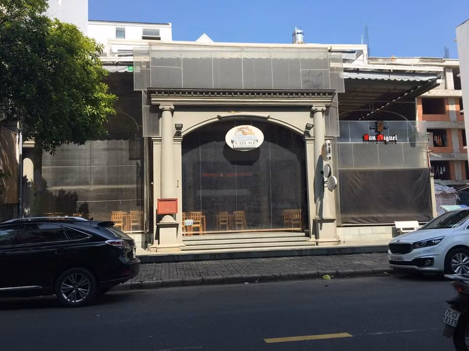 Nhà xây sai quy hoạch khá phổ biến ở khu Hưng Gia 4.