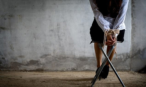 Phat hien 49 phu nu bi nhot lam no le tinh duc o Colombia