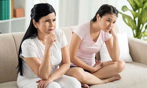 Vừa phải đảm nhiệm công việc cơ quan, vừa làm việc nhà, lo đối nội đối ngoại khiến tối về, An cảm thấy rã rời chân tay, đầu óc chỉ muốn nổ tung. Ảnh minh họa