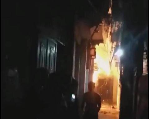 Con re dot nha bo vo: Con cuong ghen mu quang