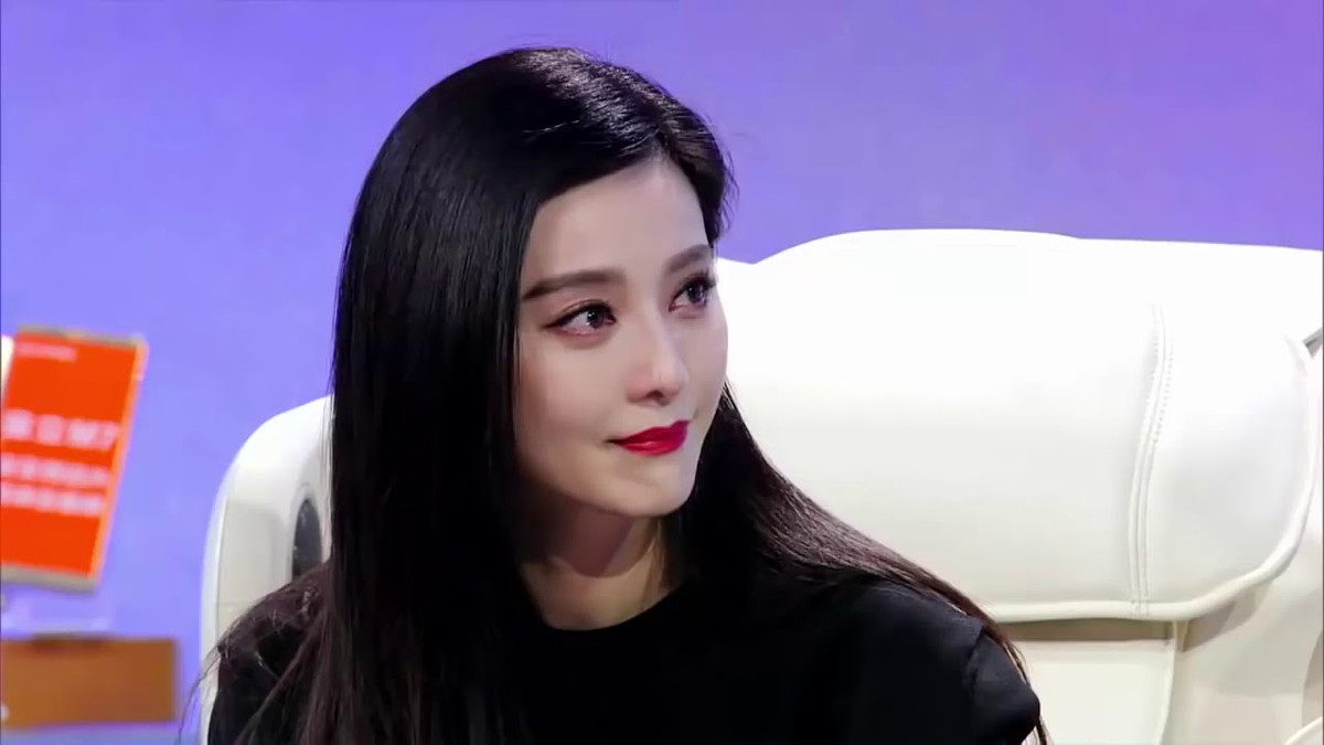 Phạm Băng Băng đang gặp rắc rối với tin đồn trốn thuế và bị cấm xuất cảnh.