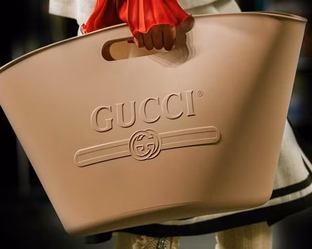 Chiếc túi trong BST xuân hè 2018 của Gucci với thiết kế cực độc.