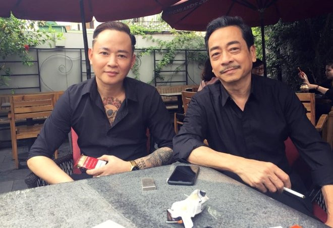 Hai trùm giang hồ Tùng Dương và NSND Hoàng Dũng.