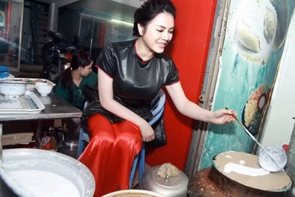 Cho dù sống xa hoa đẳng cấp nhưng bản tính yêu thích sự giản dị đã giúp cô nàng ghi điểm trong mắt khán giả.