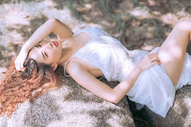 Nu Dj Oxy ke chuyen tra gap phong khach san sau dem bi 