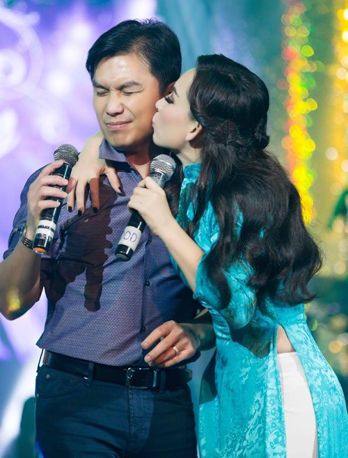 Phi Nhung khẳng định Mạnh Quỳnh không phải là cha của con gái cô.