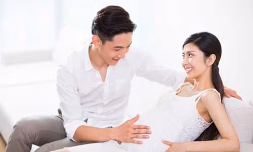 Mong moi 3 nam, vo bat ngo co bau khien chong vui hon Tet