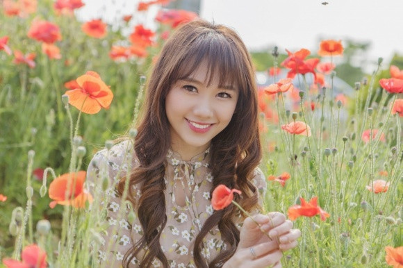 Công chúng vẫn mong nghệ sĩ sống thật thay vì cứ mãi diễn sâu. Vậy mà khi họ thể hiện cá tính thật một cách tự nhiên nhất lại nhận không ít lời phỉ báng chê bai đủ kiểu.