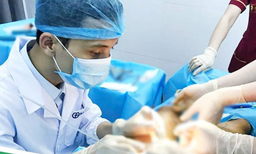 Khi tác động nhiệt của laser quá lớn và lâu có thể gây ra bỏng. Ảnh: BSCC