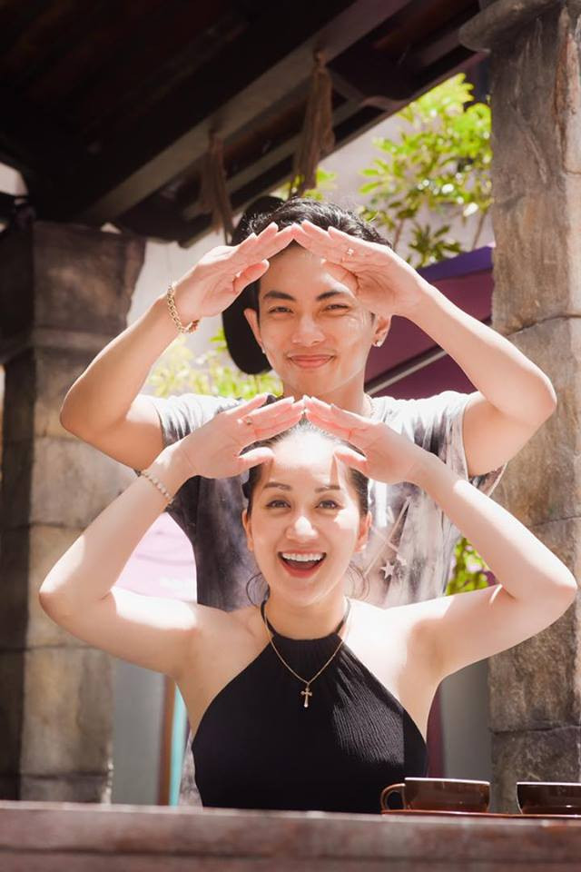 Khanh Thi - Phan Hien tung anh sieu dang yeu khien fan nguong mo