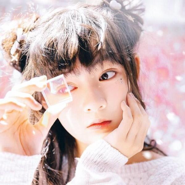 Trên mạng xã hội Weibo, cư dân mạng phản đối tình tiết này. Khán giả cũng lo lắng vai diễn nặng ký của ảnh hậu Kim Mã có thể khiến nhân vật Tiểu Long Nữ của Mao Hiểu Tuệ trở nên mờ nhạt.