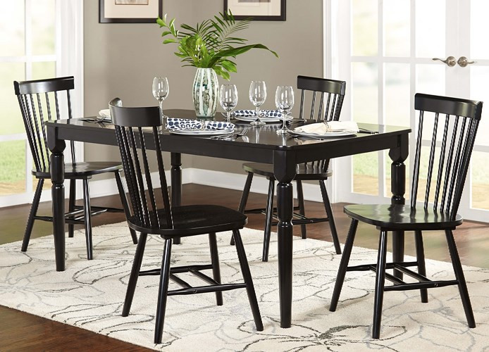 Bàn ghế ăn hiện đại được phủ bằng lớp sơn mài để tạo độ bóng đồng thời bảo vệ bàn khỏi trầy xước cũng như việc lau dọn hàng ngày trở nên đơn giản hơn.