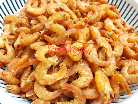 Lưu ý: Đầu và vỏ tôm có thể sấy thêm cho thật giòn rồi xay nhuyễn dùng làm muối tôm Tây Ninh rất ngon.