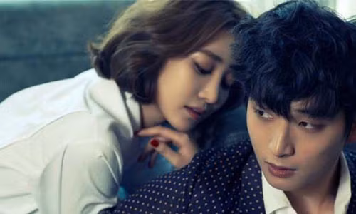 Đàn bà khôn ngoan sẽ không bao giờ giành giật hạnh phúc của người khác (Ảnh minh họa).