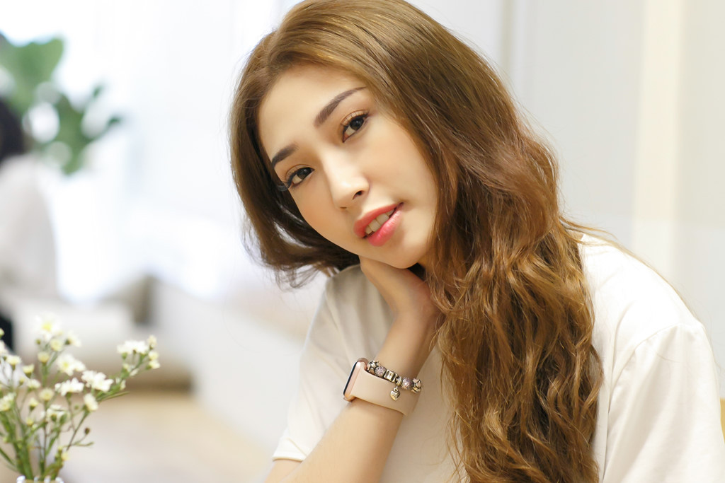 Sau thời gian dài vắng bóng, Khổng Tú Quỳnh trở lại với âm nhạc bằng một sản phẩm được đầu tư "khủng". Ảnh: Bá Ngọc.