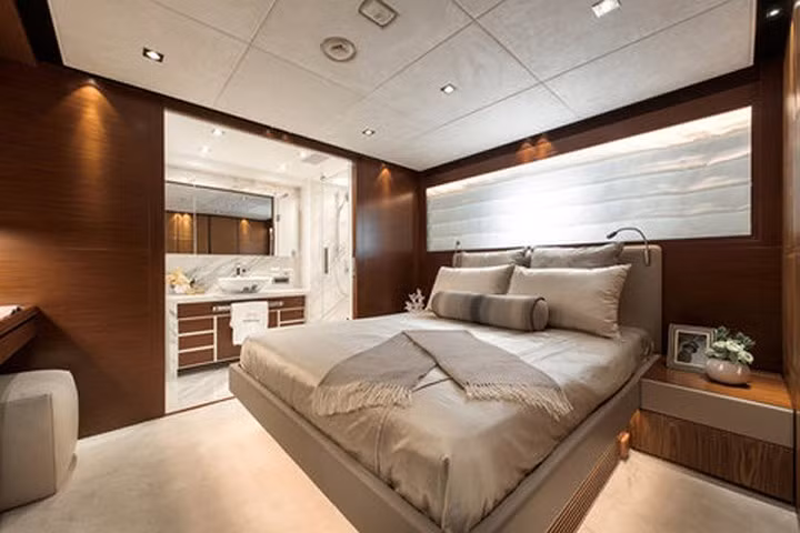 Năm phòng nghỉ sang trọng có thể chứa đến 10 người.