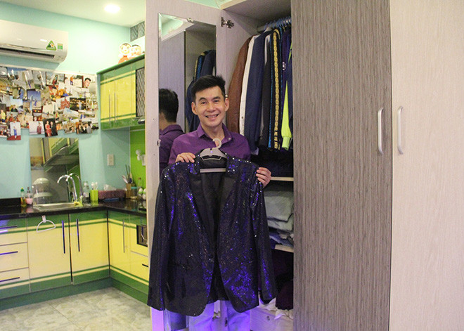 Căn nhà của Đoan Trường do chính anh lên ý tưởng thiết kế và được hoàn thành vào năm 2017. Dù sống độc thân nhưng Đoan Trường rất ngăn nắp và sạch sẽ. Anh bảo đôi khi cảm thấy bản thân khá "rảnh" vì đều cầu toàn mọi thứ đến chi tiết nhỏ nhặt nhất.