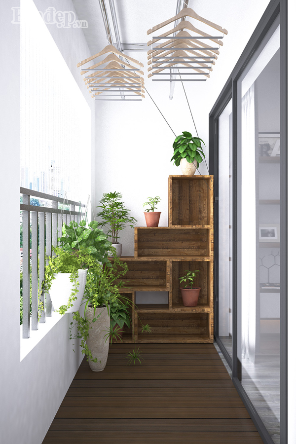 Không gian ban công xanh mát vừa là nơi thư giãn vừa được tận dụng làm nơi phơi đồ.