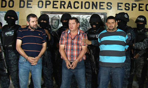 3 anh em đứng đầu tổ chức buôn bán ma túy “Huynh đệ Valle Valle” bị cảnh sát bắt giữ.