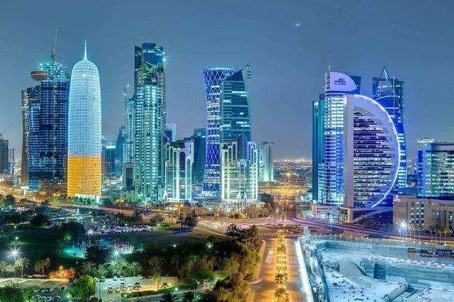 Qatar giàu có và đẹp lộng lẫy về đêm.