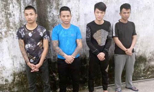 Nhot tiep vien ep tiep khach de doc quyen cung cap dao