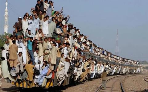 Ấn Độ tưởng nghèo nhưng lại có nhiều tỷ phú thứ 3 thế giới.