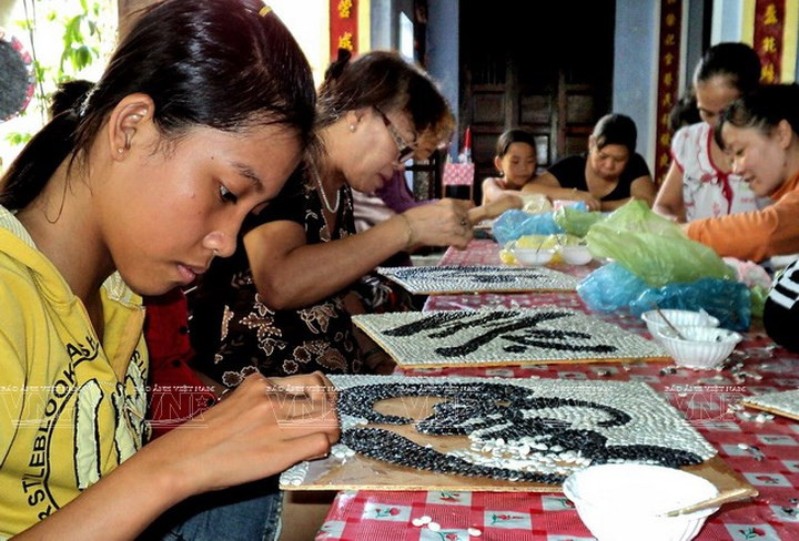 Ngoài được dùng để chế tác trang sức, vỏ ốc cườm còn được thu mua làm đồ thủ công mỹ nghệ...