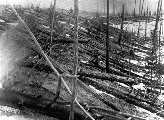 Một vụ nổ lớn do thiên thạch đã xảy ra gần sông Stony Tunguska (nay được biết đến là vùng Krasnoyarsk Krai, Nga) vào sáng 30.6.1908 và san phẳng 2.000 km vuông rừng. Nhiều đánh giá cho rằng đây là một trong những vụ nổ thiên thạch gây tác động lớn nhất trong lịch sử.