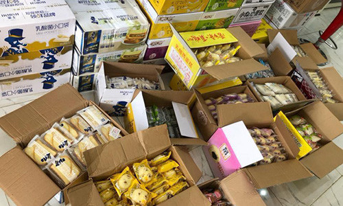 Bánh ngọt đủ vị có xuất xứ Trung Quốc được nhiều người ưa chuộng.