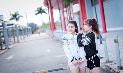 Khoảng cách của tôi và cô ấy càng ngày xa hơn - Ảnh minh họa