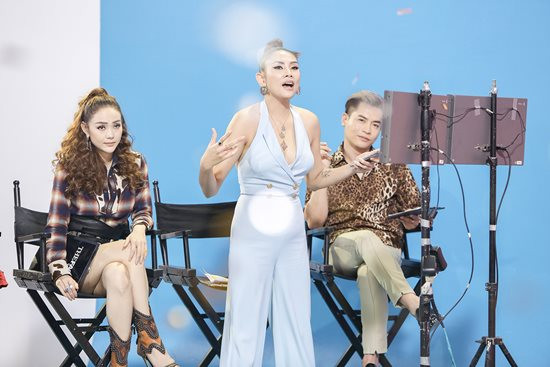 Vo Hoang Yen gap su co vay ho hiem gay do mat tren song truyen hinh-Hinh-2