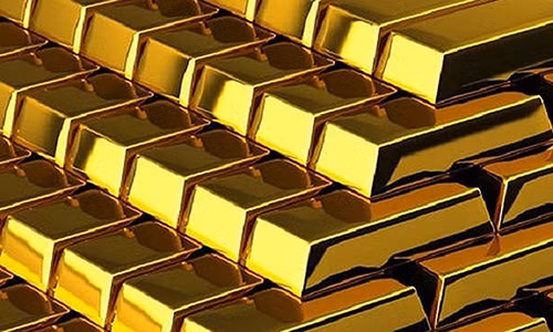 Số kho báu bao gồm 52 thỏi vàng, có giá trị ước tính 54 triệu USD. Ảnh: CNN