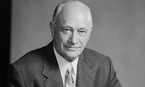 Chân dung Conrad Hilton – tài phiệt huyền thoại từng là 1 trong 10 người kiểm soát nền kinh tế nước Mỹ.