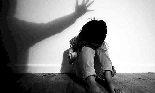 Nhieu tre co giau bi xam hai tinh duc vi bo me khong quan tam