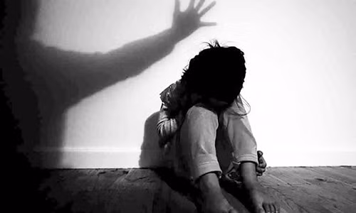 Nhieu tre co giau bi xam hai tinh duc vi bo me khong quan tam