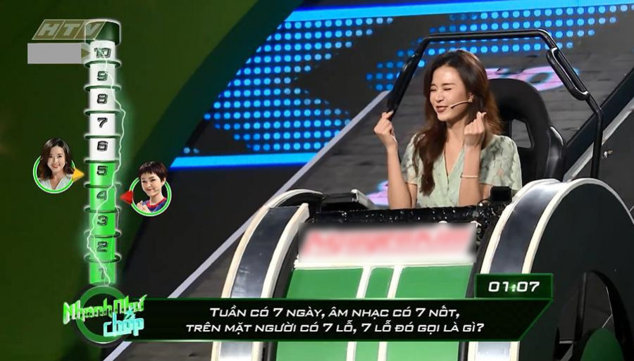 Biểu cảm hết sức đáng yêu của cô nàng khiến không ít người hâm mộ xao xuyến không thôi. Nhiều người đùa rằng, thiếu gia Phan Thành khi nhìn thấy hình ảnh này của Midu nhất định sẽ hối tiếc vì đã phản bội cô người yêu xinh đẹp, thông minh có 1 không hai này.