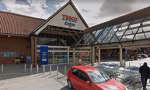 Siêu thị Tesco. Ảnh Daily Star