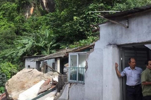 Hiện trường vụ đá lở, chết người. Ảnh: Việt Hưng