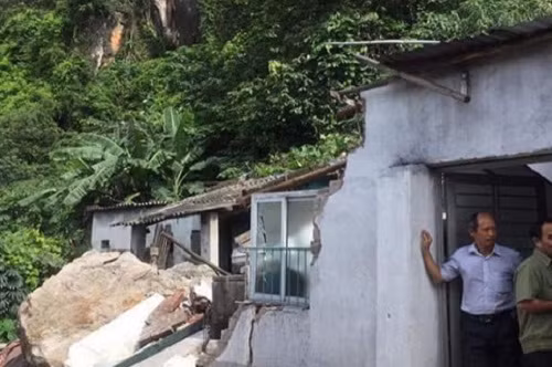 Hiện trường vụ đá lở, chết người. Ảnh: Việt Hưng