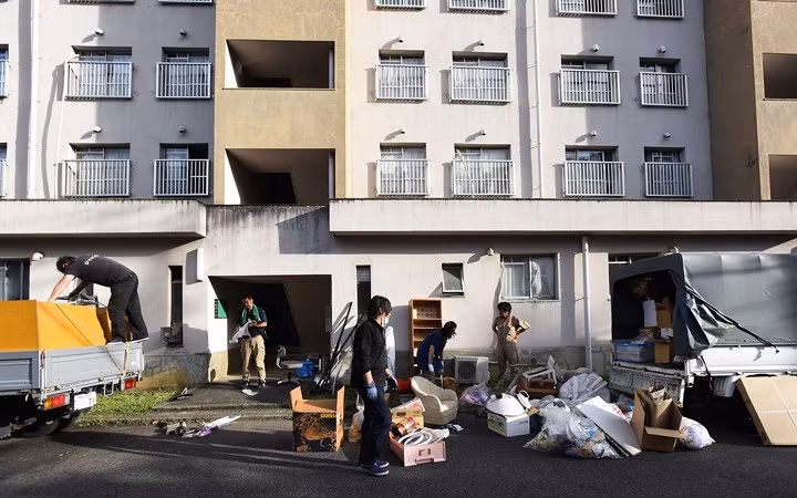 Sự cạnh tranh trong lĩnh vực dọn đồ ở Nhật Bản ngày càng gay gắt khiến các công ty luôn phải nỗ lực hết mình để phục vụ khách.